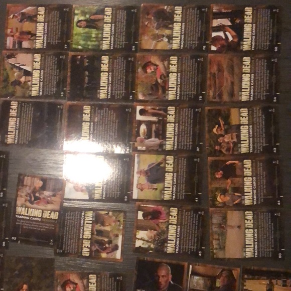 28 walking dead cards for sale - Picture 8 of 11